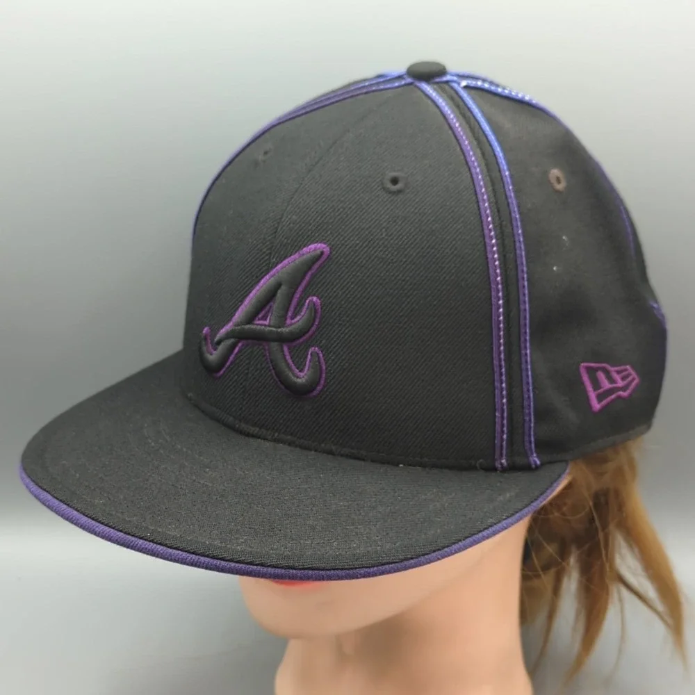 New Era 59FIFTY Atlanta Braves Fitted Hat 100% Wool Black Purple Piping 7 3/8